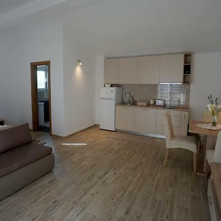 Sanja Guest house