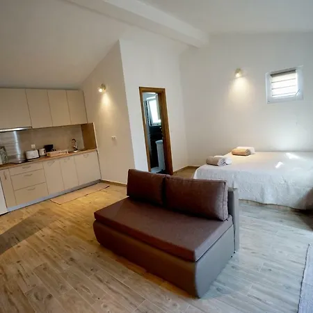Guest house Sanja *