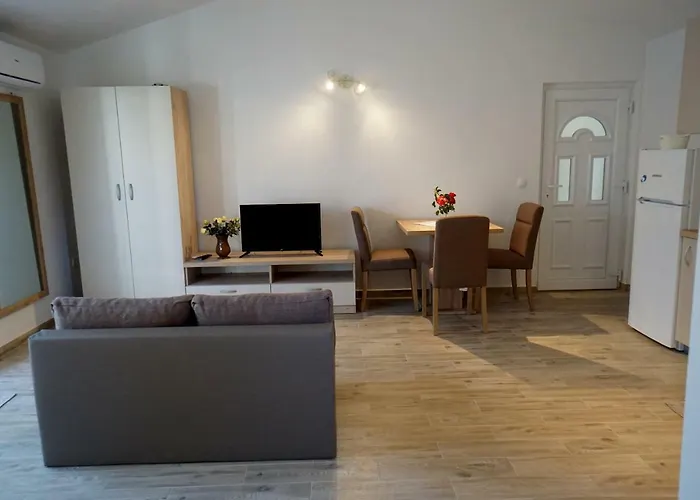 Sanja בית הארחה יזרה